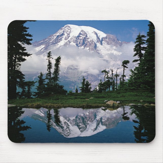 Mount Rainier återspeglas i en fjällsjö Musmatta (Framsidan)