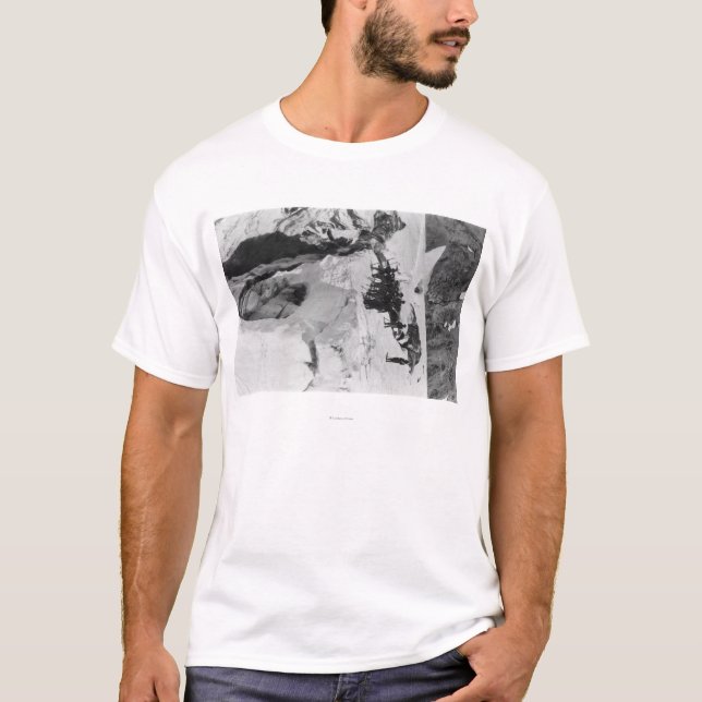 Mount Rainier glaciärklättrare för WA Nisqually Tee Shirt (Framsida)
