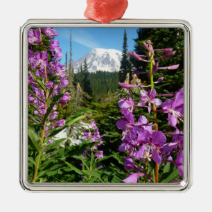 Mount Rainier mellan lila floxblommor Julgransprydnad Metall