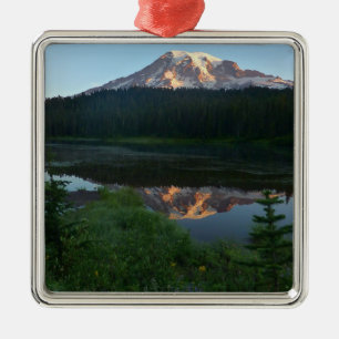 Mount Rainier Reflected Sunrise II Julgransprydnad Metall