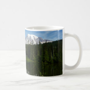 Mount Rainier sjöreflektion med vilda blommor Kaffemugg
