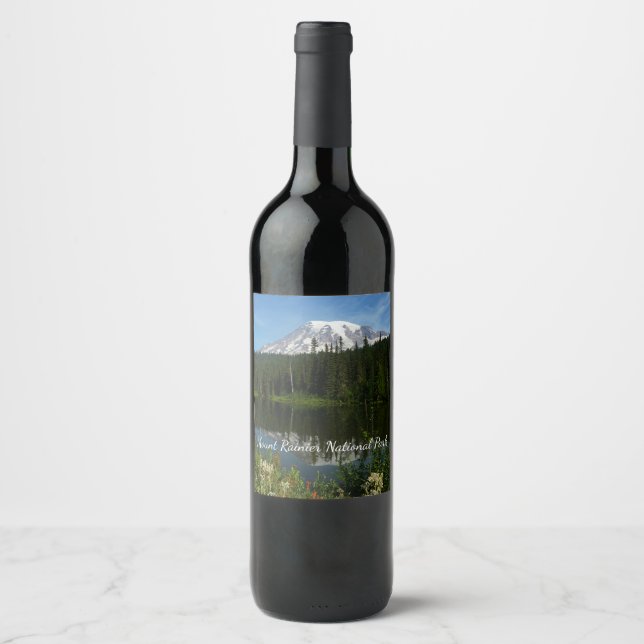 Mount Rainier sjöreflektion med vilda blommor Vinflaska Etikett (Framsida)