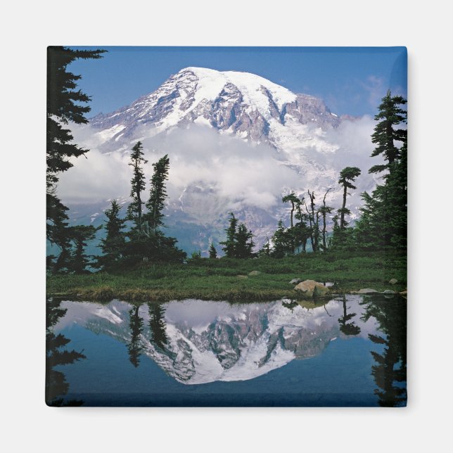 Mount Rainier speglad i en fjälltjärn Magnet (Framsidan)