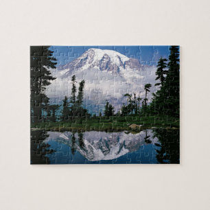 Mount Rainier speglas i en fjälltjärn Pussel