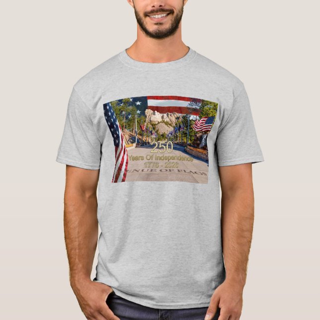 Mount Rushmore Avenue Of Flags Semikvartsjubileum T Shirt (Framsida)