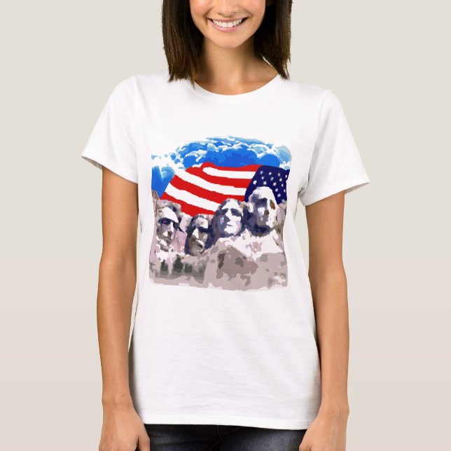 Mount Rushmore med amerikanska flaggan Tee Shirt (Framsida)