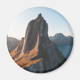 Mount Segla, Senja-Norgen Magnet