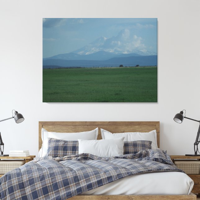 Mount Shasta Flyktingbruden 2 Canvastryck (Insitu (sovrum))
