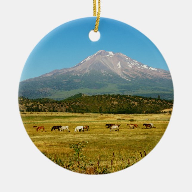 Mount Shasta Horse Herd Julgransprydnad Keramik (Framsidan)