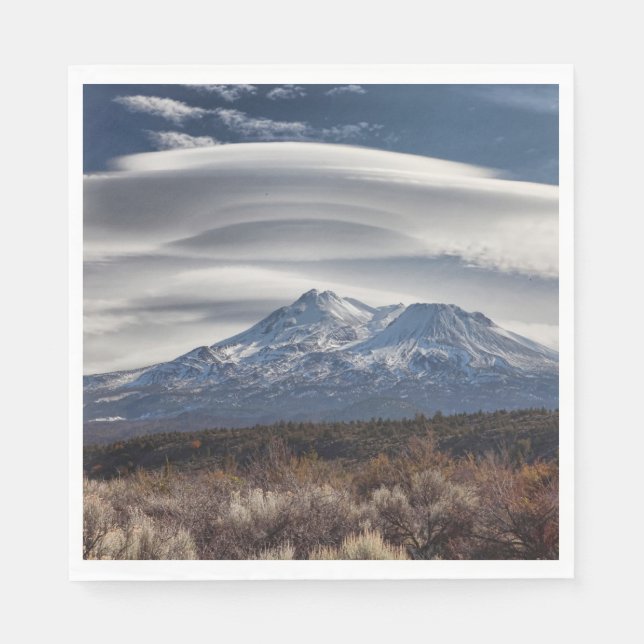 MOUNT SHASTA MED LENTICULAR CLOUD PAPPERSSERVETT (Framsidan)