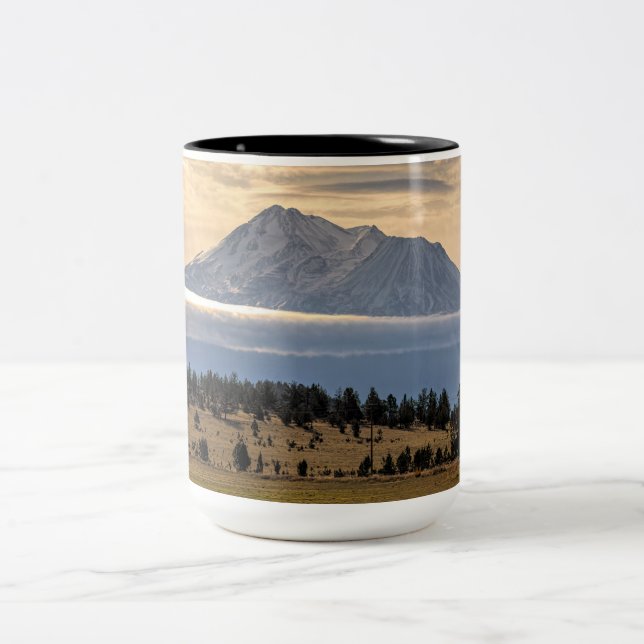 MOUNT SHASTA Två-Tonad MUGG (Center)