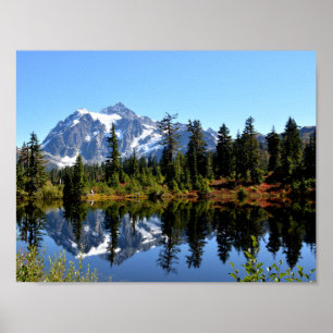 Mount Shuksan på en solnydag Poster