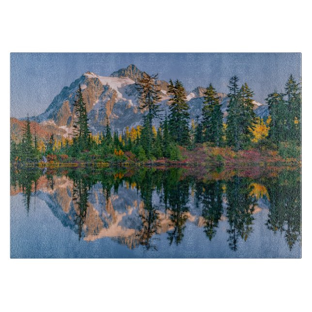Mount Shuksan speglas i Reflection Lake (Framsidan)