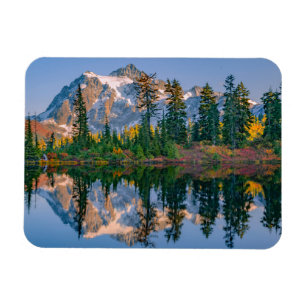 Mount Shuksan speglas i Reflection Lake Magnet