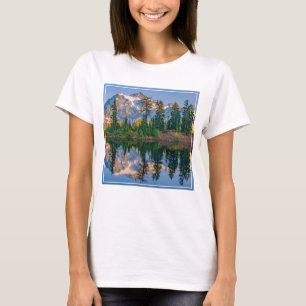 Mount Shuksan speglas i Reflection Lake T Shirt