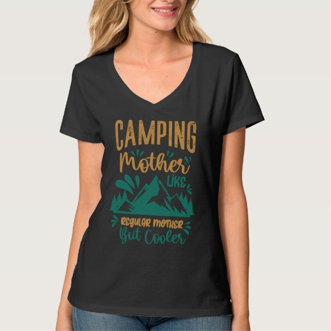 Mountain and Forest Scene Silhouette  28 T Shirt (Framsida)