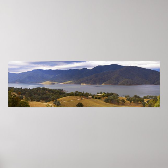Mountain Bay Panorama 2 Poster (Framsidan)