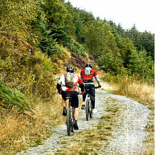 MOUNTAIN BIKING RUNT KLISTERMÄRKE