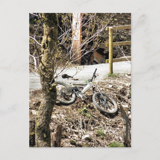 MOUNTAIN BIKING VYKORT (Framsida)