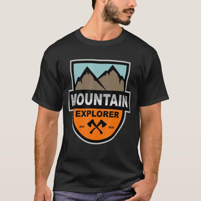 Mountain Explorer Hickar Äventyr Campfire Travel T Shirt (Framsida)