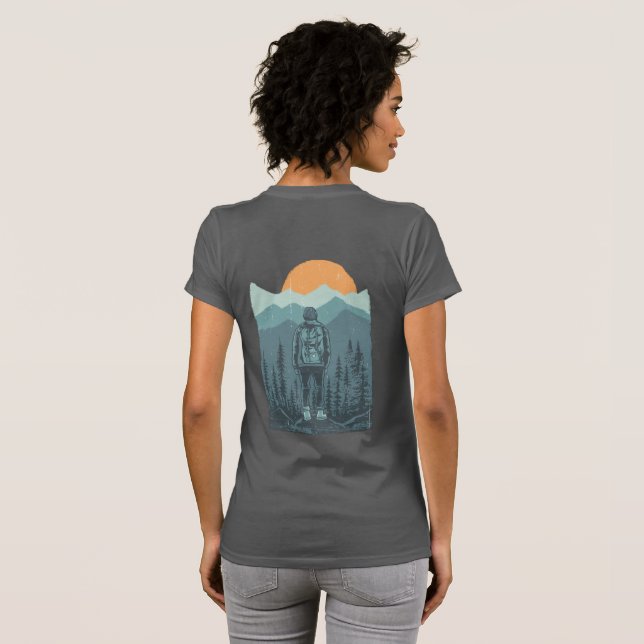 Mountain Forest Sunset Backpack Hiker Woman T Shirt (Hel baksida)