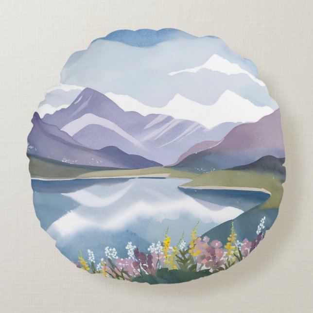 Mountain Lake | Floral Watercolor Landscape Rund Kudde (Framsidan)