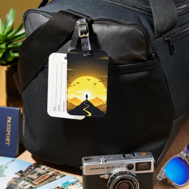 Mountain Peak Silhouette with a winding. Pedestal Bagagebricka (Framsida & Baksida)