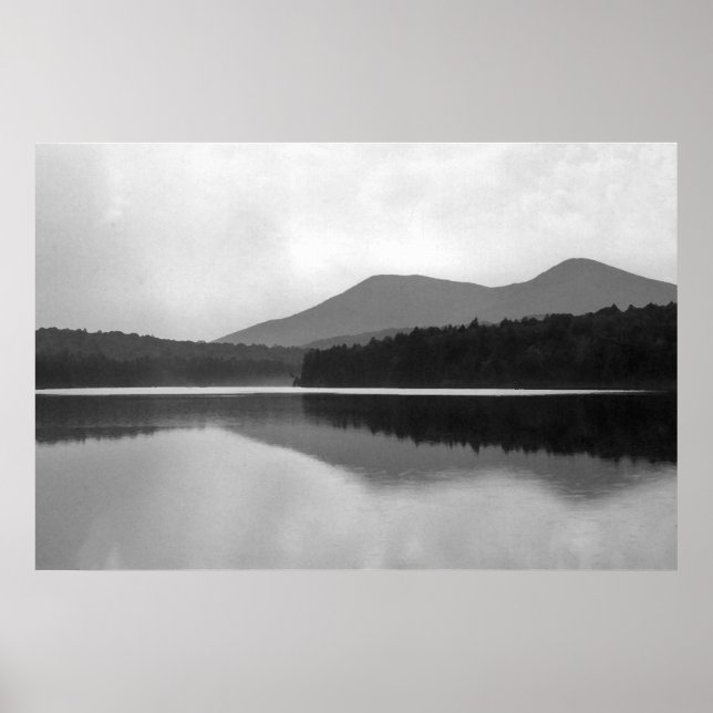 Mountain Pond Poster (Framsidan)