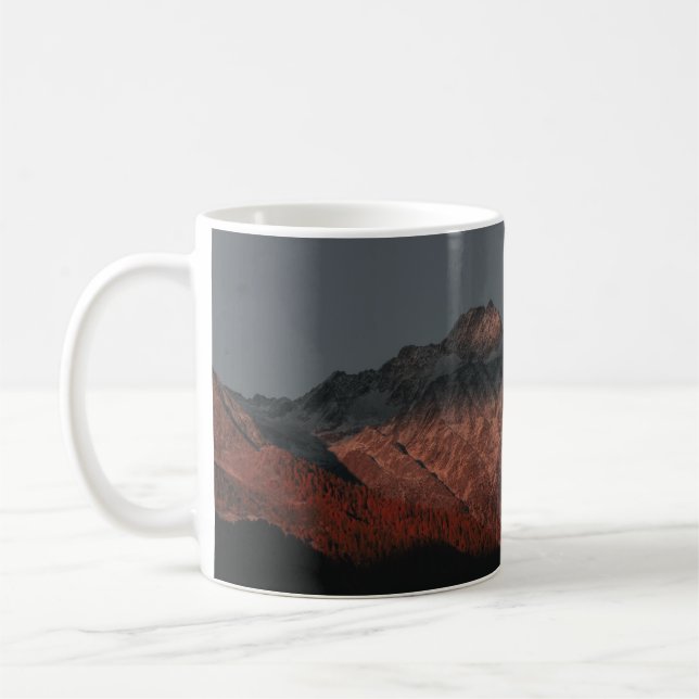 MOUNTAIN RANGE UNDER DUSK KAFFEMUGG (Vänster)