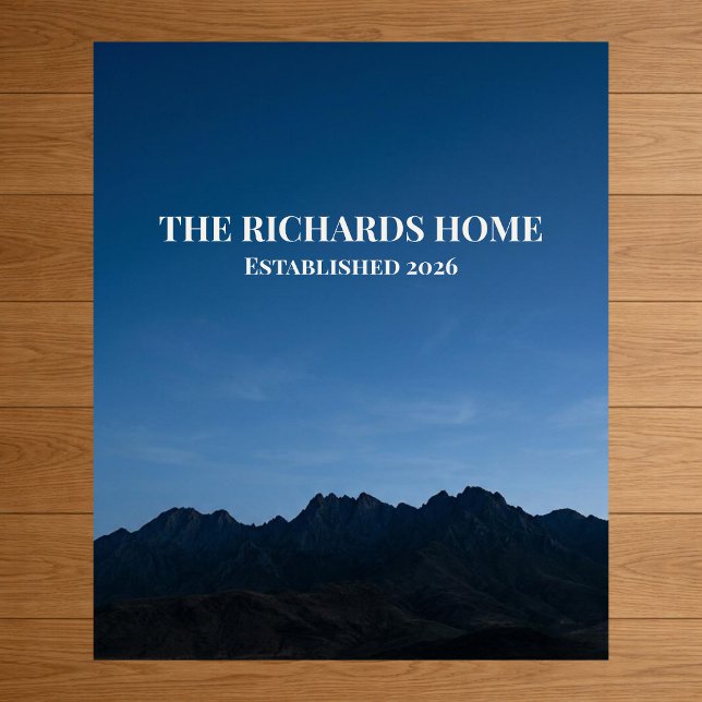 Mountain Scene Custom Family Name Established Poster (Skapare uppladdad)