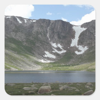 Mountain Sjö på Mt Evans i Colorado Fyrkantigt Klistermärke