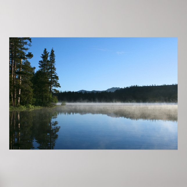 Mountain Sjö, Sunrise, Mist Poster (Framsidan)