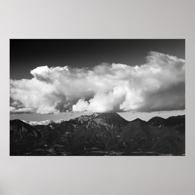 Mountain Storžič, Slovenien under molnen Poster (Framsidan)