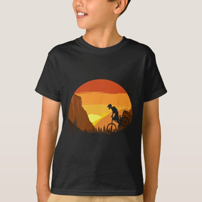 Mountainbikeåkning Retro Solnedgång Stig Cyklist  T Shirt (Framsida)
