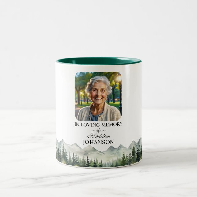 Mountains and Trees Celebration Of Life Keepsake Två-Tonad Mugg (Center)