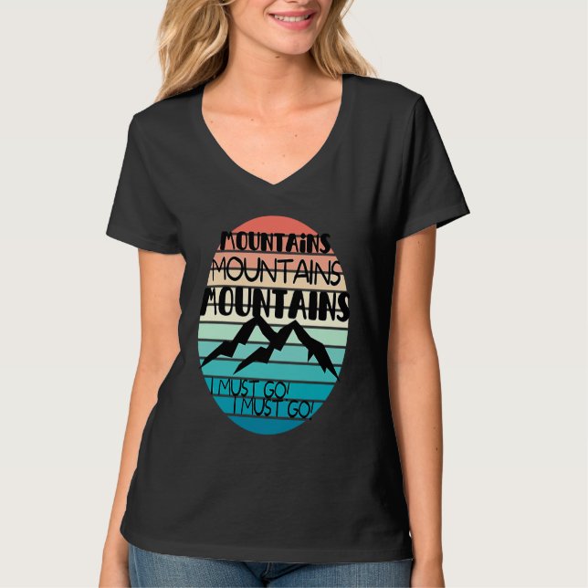 Mountains are Calling Sunsets  Snow Slopes Family  T Shirt (Framsida)