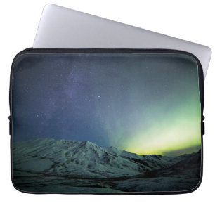 Mountains Aurora Borealis & Milky Way Alaska Laptop Fodral