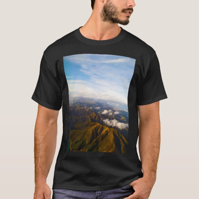 Mountains T Shirt (Framsida)