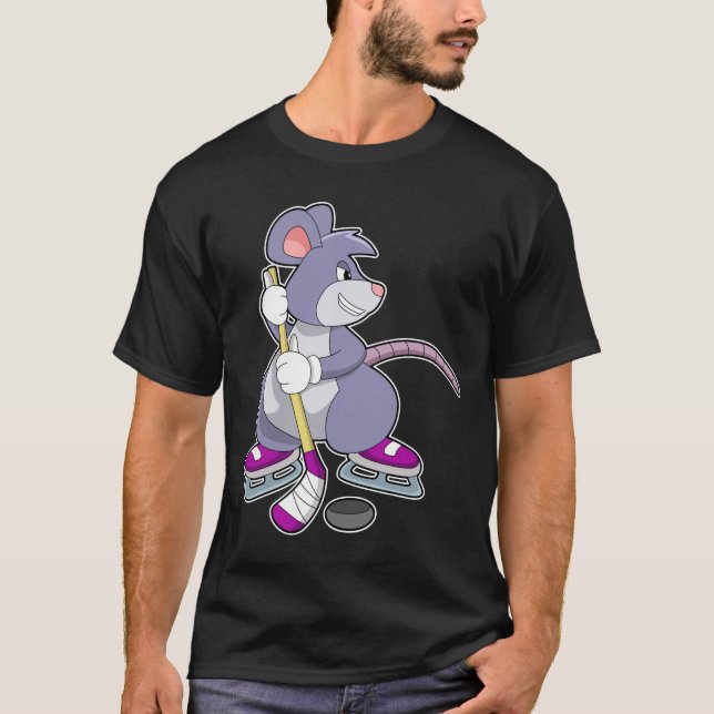 Mouse at Ice hockey with Ice hockey stick T Shirt (Framsida)