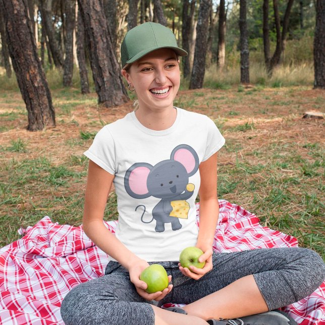 Mouse Eating Cheese T Shirt (Skapare uppladdad)