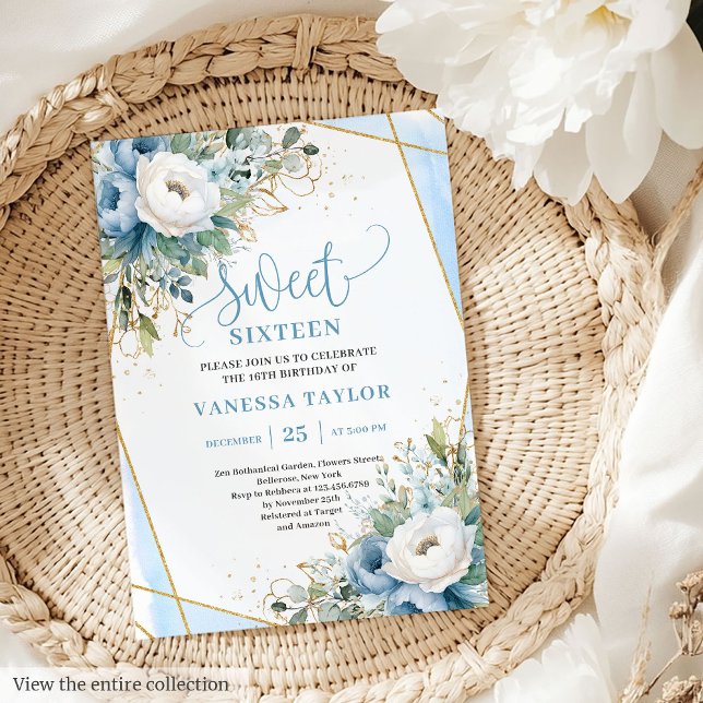 Mousserande Pastel Blue White Blommigt Sweet 16 In Inbjudningar (Sparkling Pastel Blue White Floral Sweet 16 Invitation)