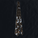 Mousserande Starry Astronomy Science Älskare Himla Slips<br><div class="desc">Den mousserande glanshalsen är kopplad till det globala klustret NGC 6397 i konstellationen Ara (Altar). Klustret är hem för ett mycket ovanligt system som består av en snabb spinning pulsar och en uppblåst röd komplementstjärna. Den mousserande stjärnastronomin Science Älskare Himlar Necktie är en perfekt gåva till en astronomi älskare.</div>