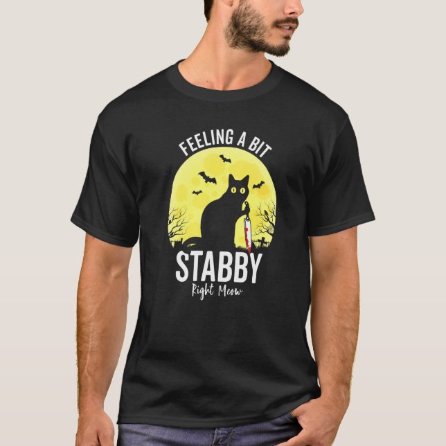 Mow Funny Black Cat har en bitvis stabby-Höger T Shirt (Framsida)
