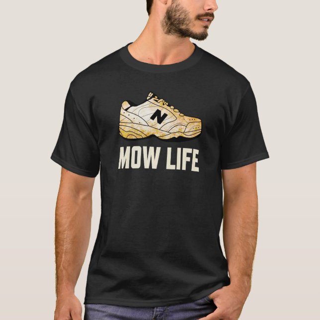 Mow Life N Shoes Gardener T Shirt (Framsida)