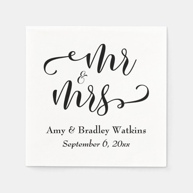 "Mr and Mrs" Black on White Typography Bröllop Pappersservett (Framsidan)