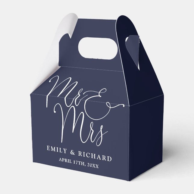 Mr And Mrs Elegant Script Marinblå Bröllop Presentaskar (Framsidan Sidan)