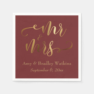 "Mr and Mrs" Guld Calligraphy on Burgundy Pappersservett