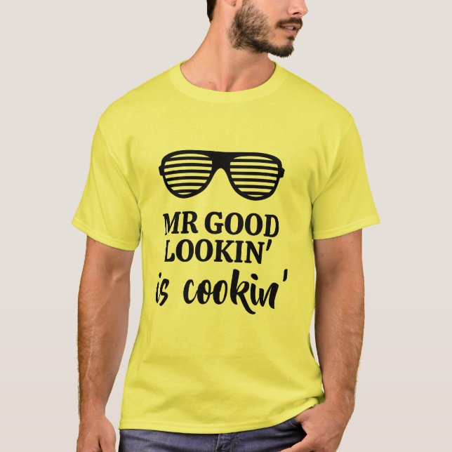 Mr bra tittar in är cookin lustig BBQ t shirt för  (Framsida)