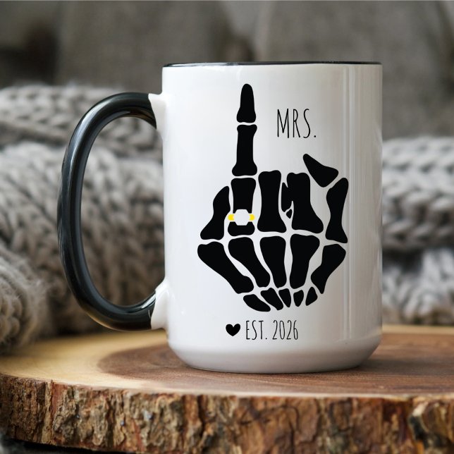 Mr Goth Bride Skeleton Hand Förlovning Gif Mugg (Skapare uppladdad)