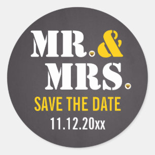Mr. & Modern typografi bröllop spara datum Runt Klistermärke